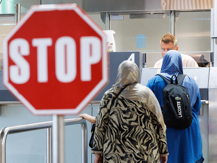 Это было недавно, это было давно — так давно, что мозг отказывается принимать тот факт, что речь идет об одном и том же Европейском союзе и об одной и той же России