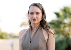 Рыбакина без поражений дошла до финала Итогового турнира: фото теннисистки