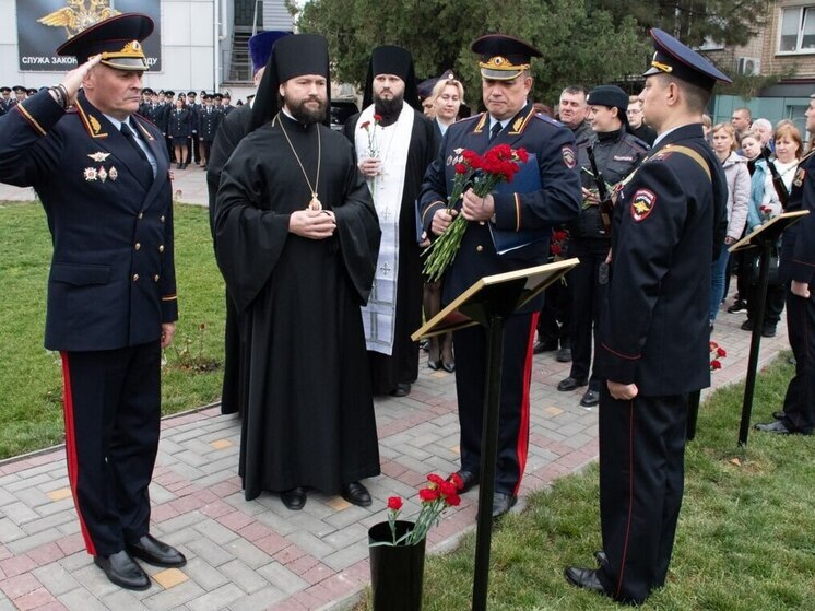 В Запорожской области открылась «Аллея памяти» героически погибших полицейских