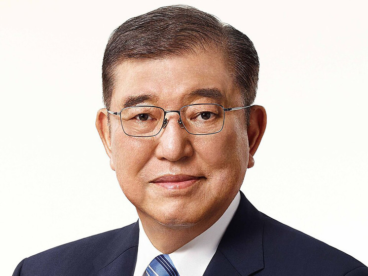 До прихода к власти в Японии первой женщины-премьера страны Санаэ Такаити, Страной восходящего солнца управлял Сигэру Исиба