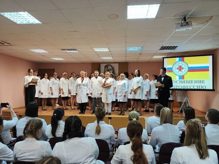 В больнице Бурденко состоялось торжественное посвящение в профессию молодых медиков