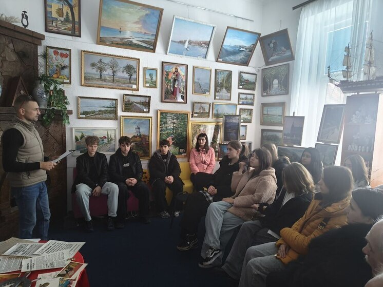 В Скадовском музее провели урок истории для школьников и делегации из ДНР