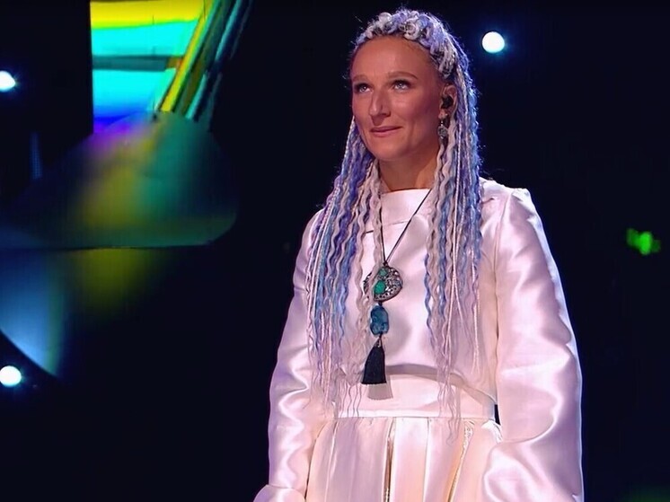 «Волшебница»: певица из Новосибирска Дарья Воевода покорила телешоу песней о ведьме