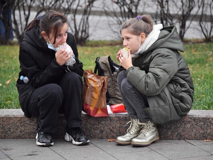 Ученые исследовали воздействие периодического голодания на мозг