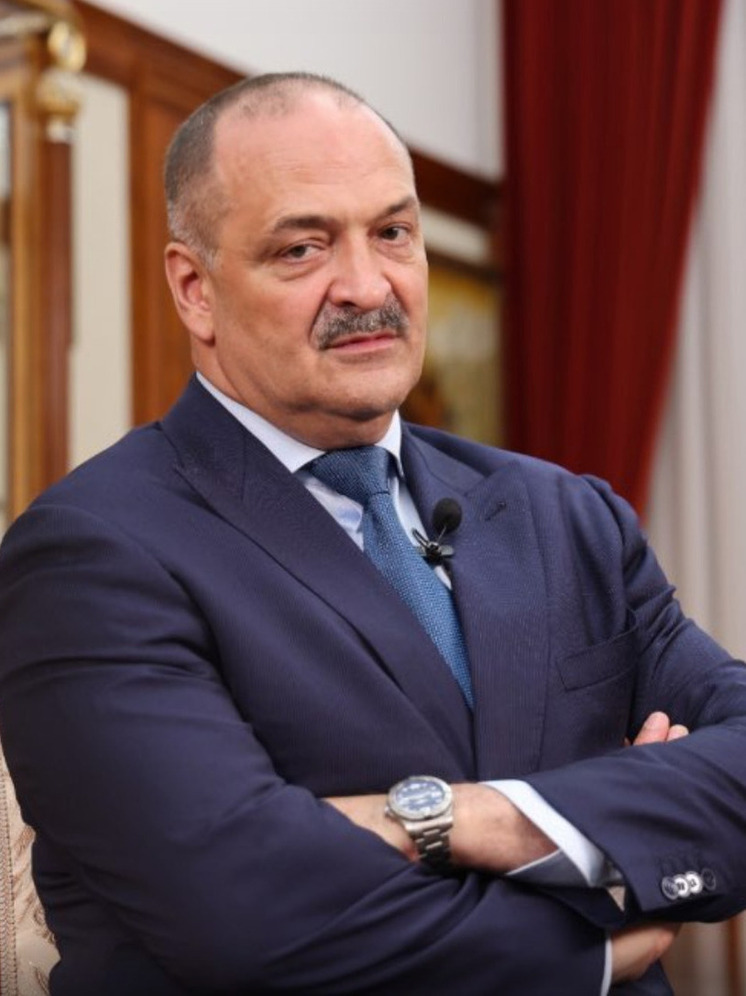 Сергей Меликов почтил память сотрудников МВД, погибших при исполнении