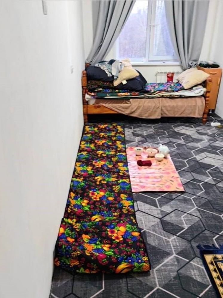 Несовершеннолетний мигрант из Таджикистана добровольно покинул Красноярск после вмешательства прокуратуры