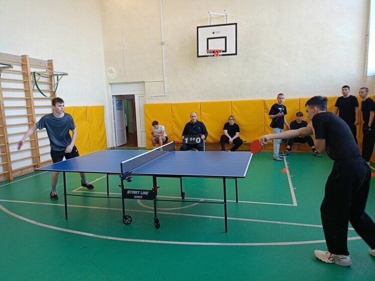 Школьники из Брянской области сразились в настольном теннисе