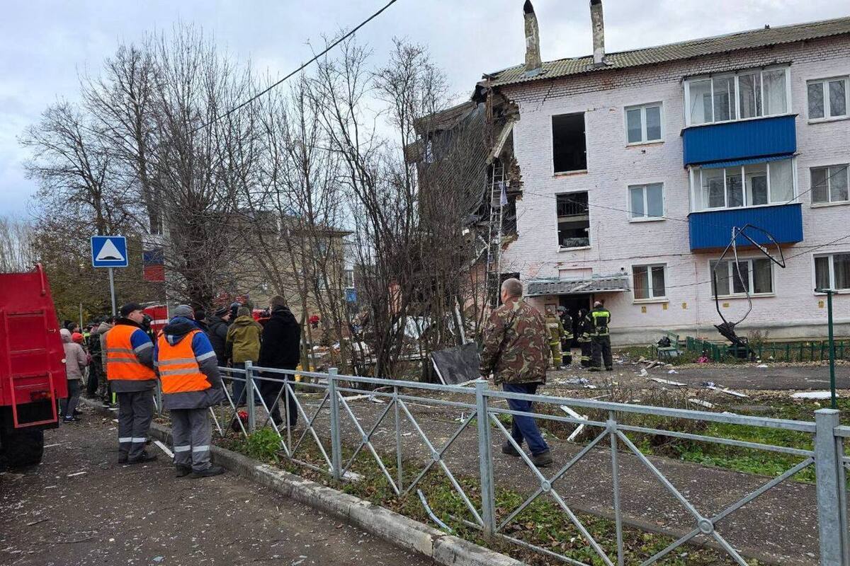 Часть дома обрушилась под Тулой при взрыве: под завалами люди
