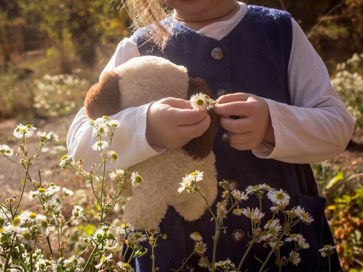Согласно мнению эксперта клинического психолога Ксении Мосуновой, причины детской застенчивости могут быть разными