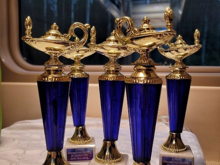 Коллектив «Амаль Хаяти» из Кировска завоевал 5 кубков на международном фестивале