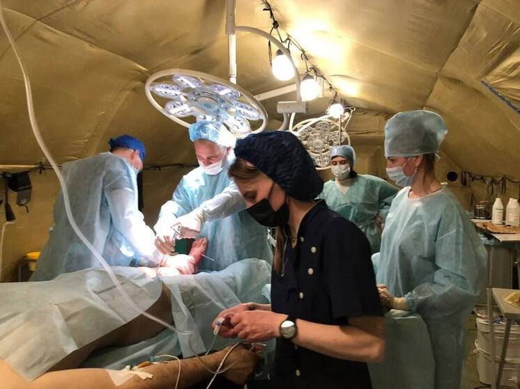 Алексей Эрк поздравил медиков-десантников с награждением орденом Пирогова