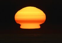 Идея о конце света будоражила умы людей на протяжении всей истории. Но сегодня, в эпоху технологических прорывов и глобальных кризисов, этот вопрос из области мифологии перешел в сферу научного анализа. Финская телерадиокомпания Yle обратилась к футурологу Кариму Джебари из шведского Института исследований будущего, чтобы оценить, какие из угроз для существования человечества являются реальными, а какие остаются уделом фантастов.