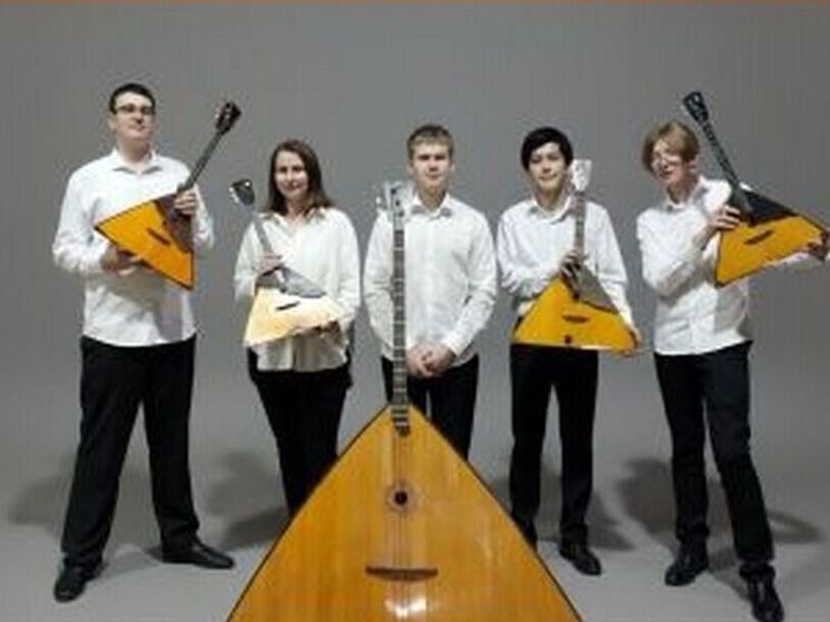 В Улан-Удэ создан квинтет балалаек