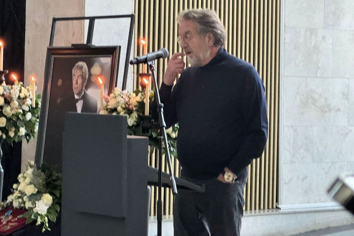 «Ему не хватало работы»: Ярмольник не сдержал слез на церемонии прощания с Юрием Николаевым