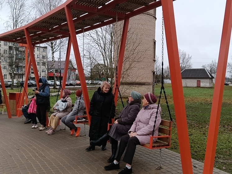 В деревне Белогорка открыли обновленную Торговую площадь