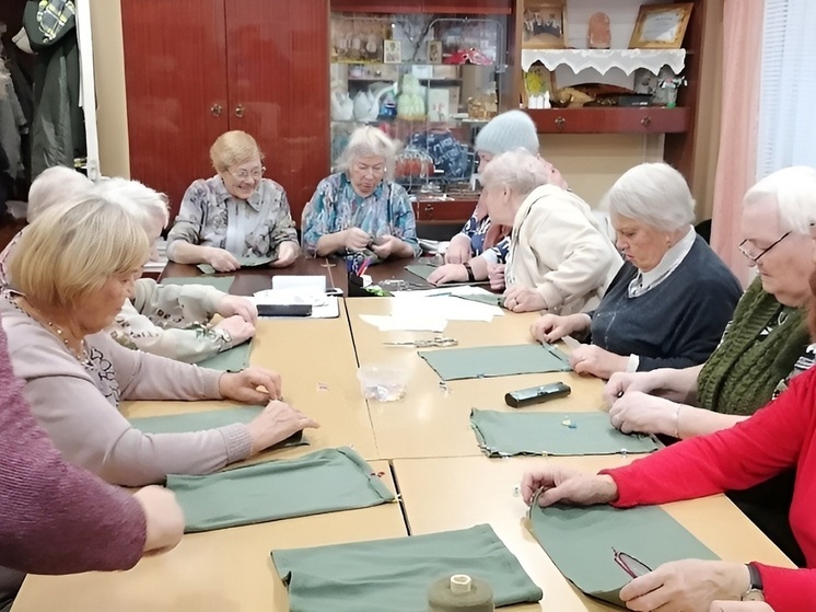 В Поморье продолжаются занятия по пошиву защитной экипировки и одежды для бойцов СВО