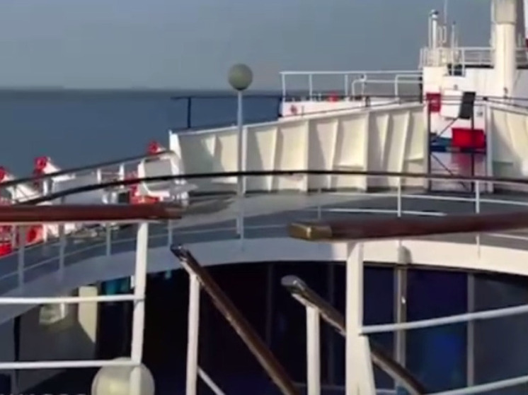 Паром из Турции вторые сутки не принимают в сочинском порту