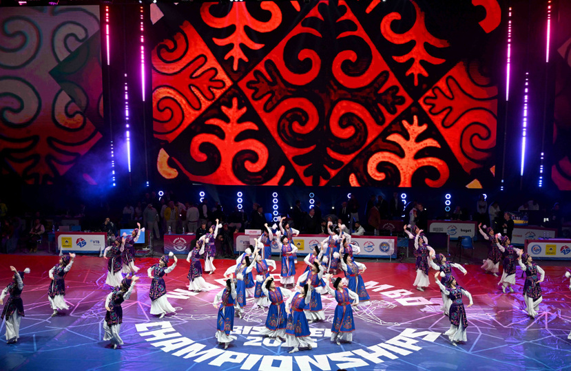 Россияне "разорвали" всех соперников в первый день ЧМ по самбо в Бишкеке