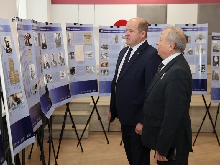 Вице-спикер облсовета представил в Липецке выставку о суверенитете