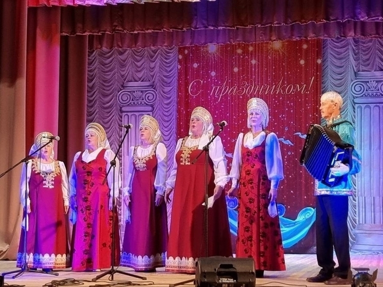 В Кингисеппском поселке прошел концерт «Искусство на волне»