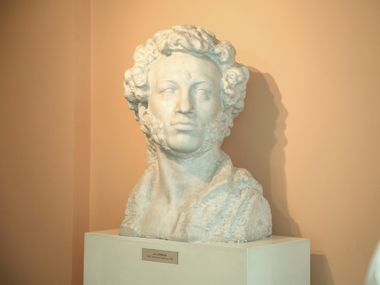 Защита ЮНЕСКО не поможет памятнику Пушкину в Одессе – украинские националисты все равно его снесут - в этом убеждена журналист Юлия Витязева