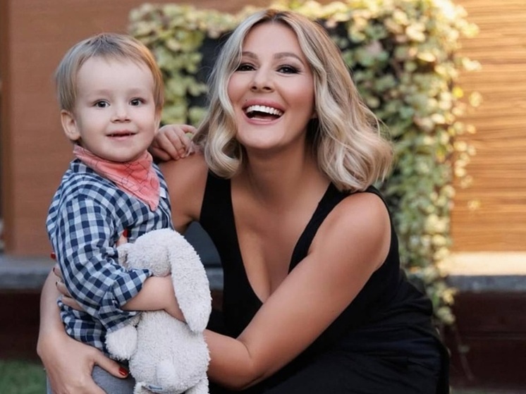 Звезда «Универа» Кожевникова впервые показала лицо своего младшего сына