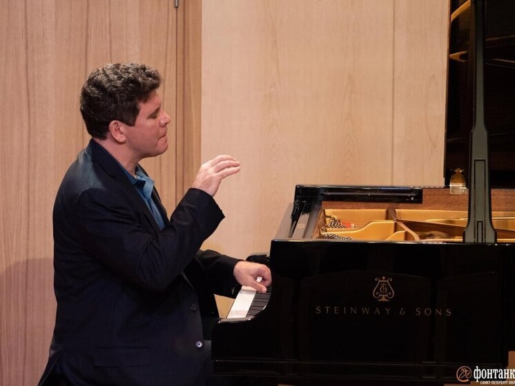  Денис Мацуев получил травму руки, едва не лишившись возможности играть