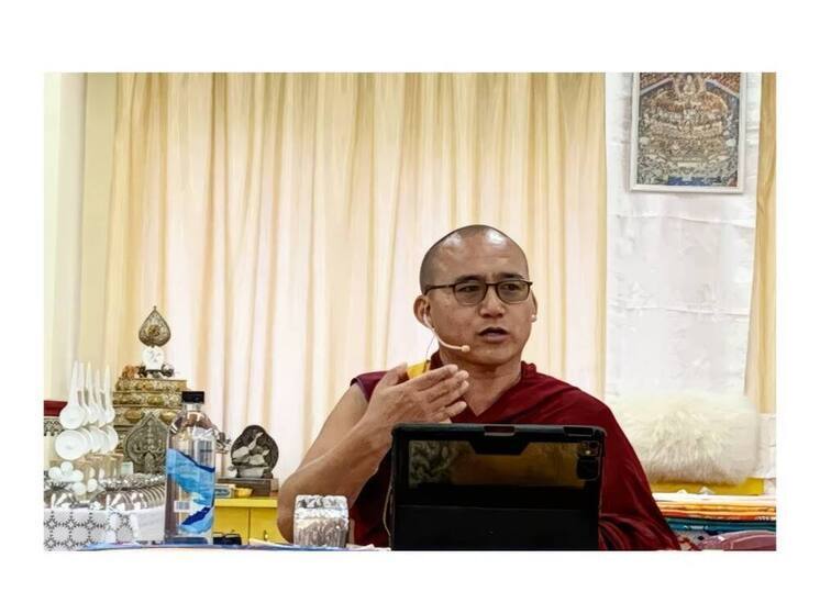 В Улан-Удэ изучают буддийский труд «Ламрим»