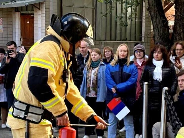 В Ростовской области за сутки 8 ноября потушили четыре техногенных пожара