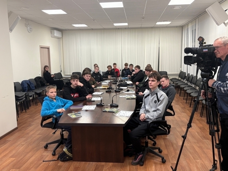 В Орле любителей футбола приглашают в «Школу молодого арбитра»