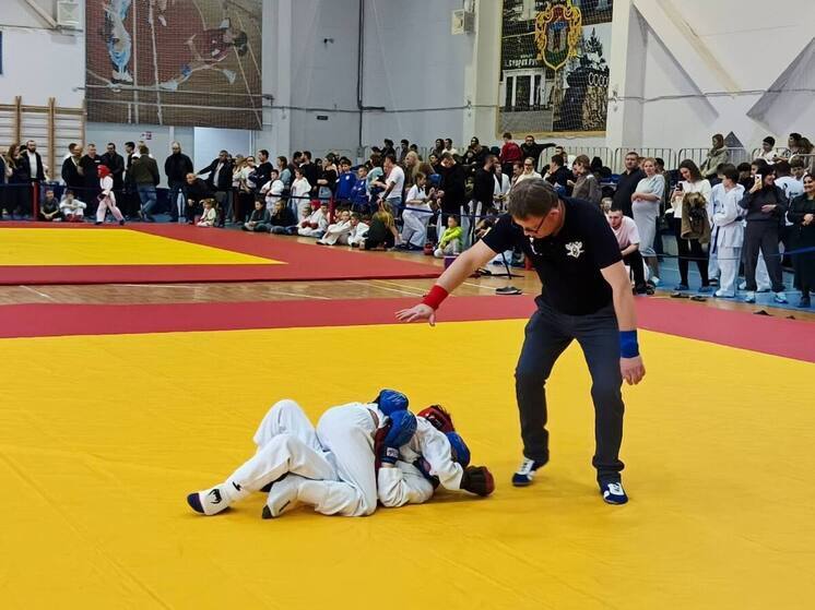 Турнир по рукопашному бою в Старой Руссе собрал более 200 спортсменов