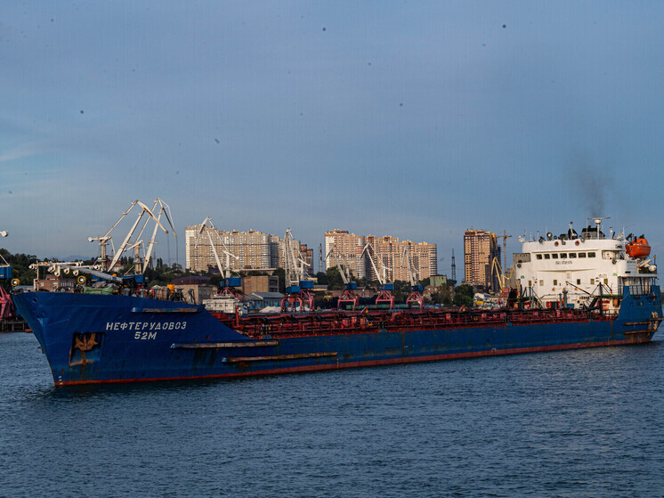 Танкер с подсолнечным маслом и сухогруз столкнулись на реке Дон в Ростове-на-Дону
