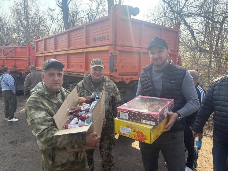 Жители Сакского района отправили гуманитарную помощь бойцам «Барс-Крым»