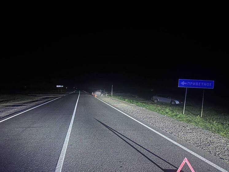 Пять человек пострадали при столкновении двух машин в Сакском районе