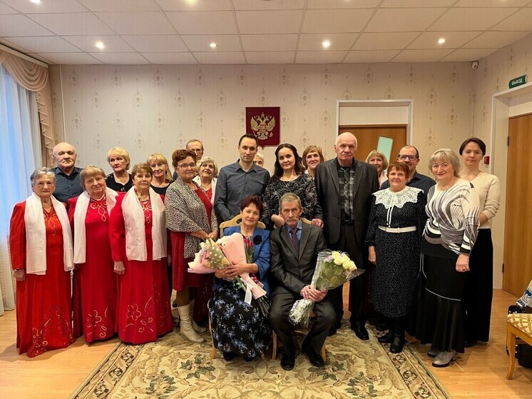 «Сапфировый» юбилей отметили супруги Морозовы из Туксы