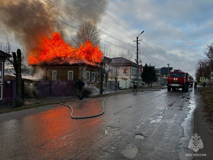 Костромские пожары: в Солигаличе сгорел жилой дом