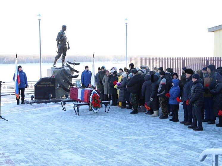 В Мужах похоронили погибшего на СВО пожарного