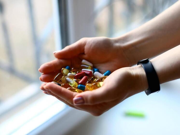 Медик Малиновская предостерегла волгоградцев от бесконтрольного приема витаминов