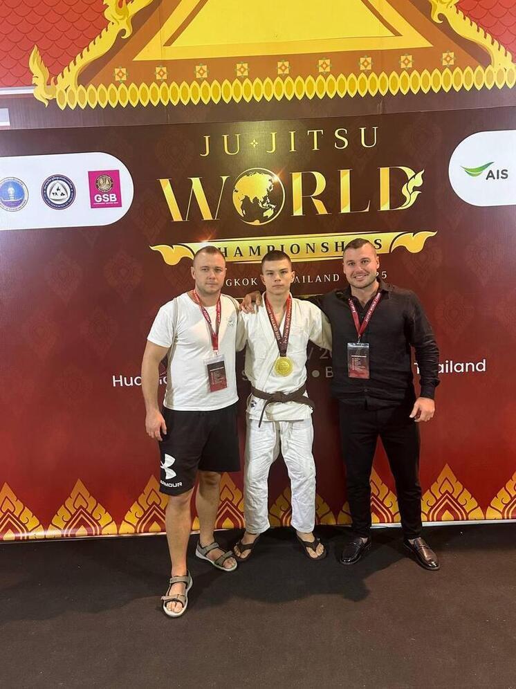 Спортсмен из Макеевки стал первым в России чемпионом мира по джиу-джитсу в разделе «контакт»