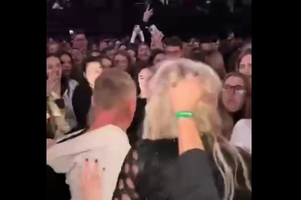 «Мы вас дождемся!»: концерт Лободы в Кишиневе начался с драки украинцев