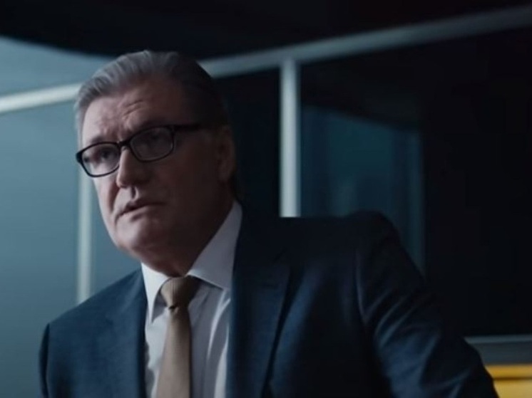 О смерти своего ведущего артиста директор Театра Вахтангова Кирилл Крок узнал, вернувшись с гастролей из Абхазии