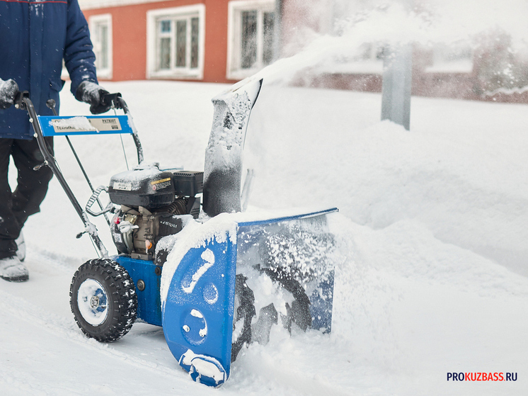 Понедельник в Кузбассе станет снежным и ветреным испытанием