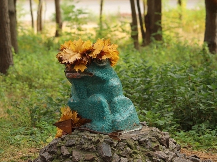 Воронежцев просят помочь вернуть сказочных героев в парк «Танаис»