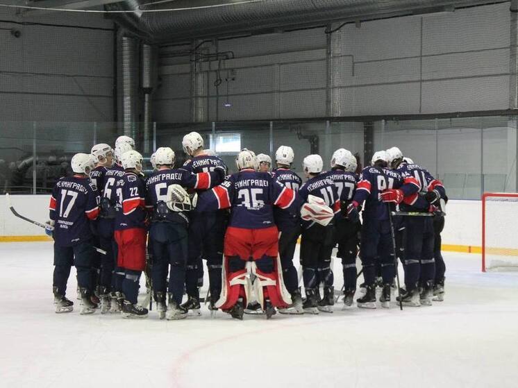 Хоккеисты «Ленинградца» сыграли в Рыбинске с местным «Полетом»