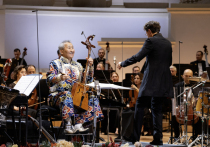 Как звучит молдавское вино, неожиданное сочетание монгольского инструмента морин хуур с симфоническим оркестром и другие интересности в нашем репортаже с открытия Международного фестиваля VIVACELLO, который уже в своем названии славит виолончель, инструмент, который имеет ряд необычных аналогов у разных народов мира