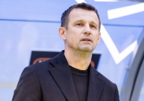 «Крылья Советов» и «Зенит» сыграли вничью, оба гола — со стандартов. Семак назвал игру «весенним футболом по земле»: травяного покрова почти нет, лишь подсыпанная скошенная трава. Это исключило комбинации и ускорения. Нино получил повреждение приводящей — серьёзность уточняется. Оценка первого круга — умеренно позитивная: после старта в минусах команда пришла в себя, но осечка в Самаре «чуть подпортила впечатление». Планка высока, но в любом чемпионате бывают разные матчи.