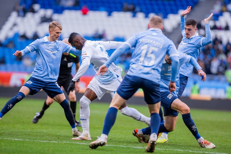 Семак о матче с «Крыльями»: Поле без травы, игра без комбинаций