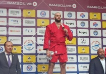 После победы в финале супертяжёлой весовой категории по боевому самбо Михаил Кашурников, принесший сборной России 21-е "золото" ЧМ-2025, в интервью «МК-Спорт» рассказал о поединке с Исломом Насировым из Узбекистана и своих эмоциях после этой победы.