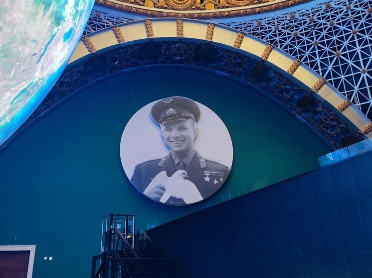 Школьники будут проводить экскурсии в новом Музее космонавтики в Великом Новгороде