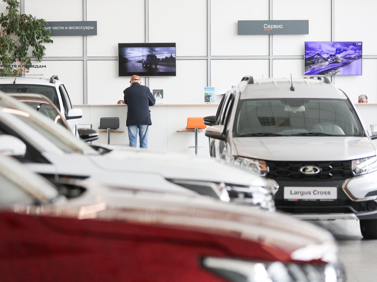 РИА: ограничение продаж Lada Largus установлено с 21 октября